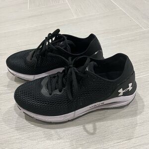 Under Armour Women's HOVR Sonic Running Shoe